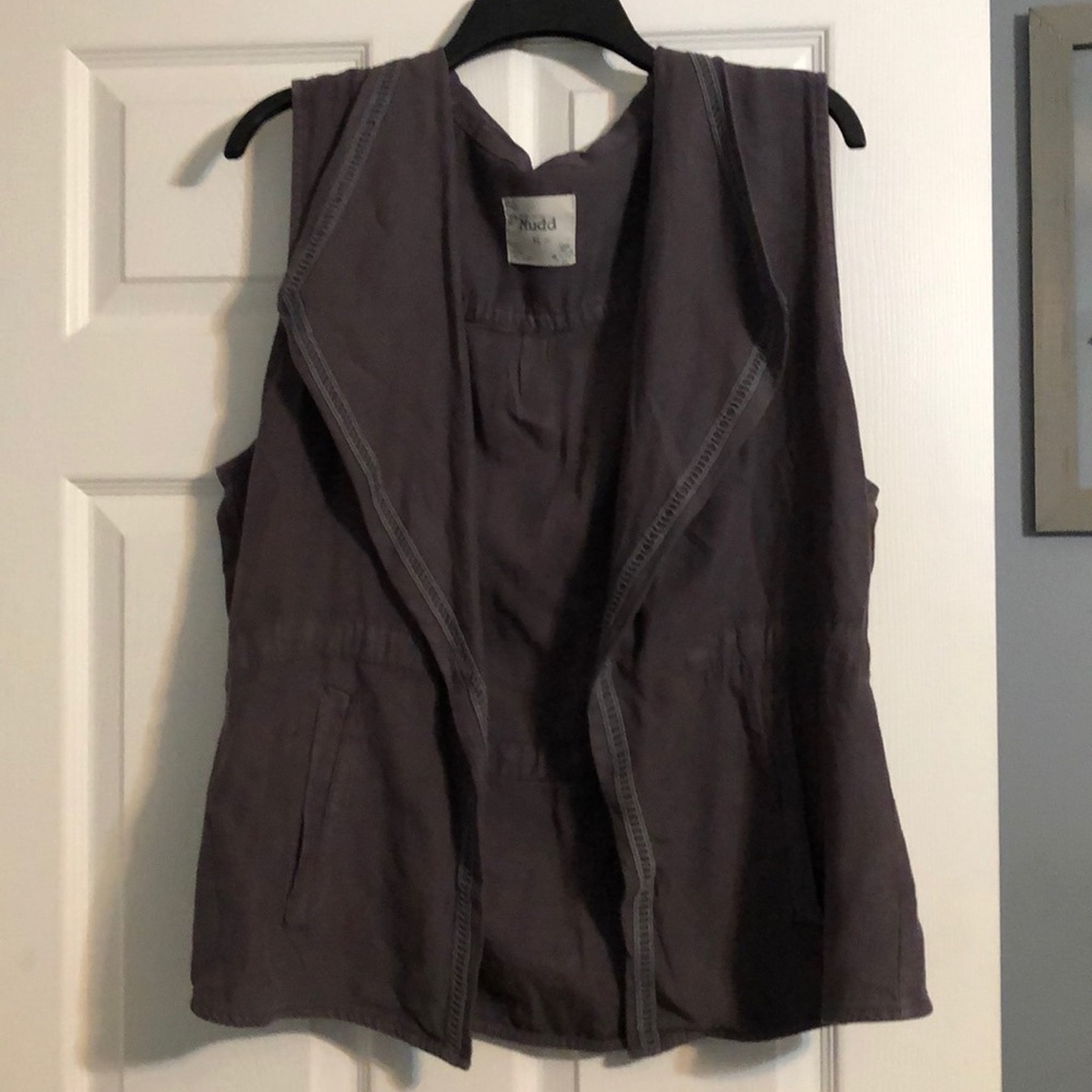MUDD vest